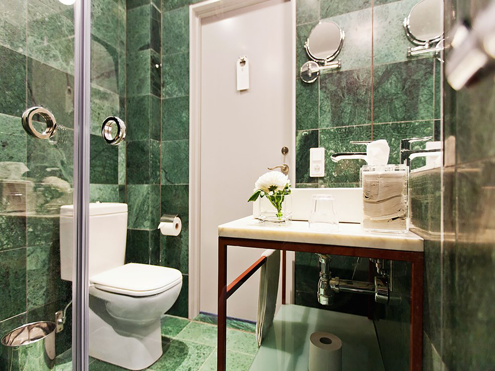 hotel med jacuzzi på værelset jylland thai massage amager boulevard hotel med jacuzzi på værelset jylland thai massage amager boulevard